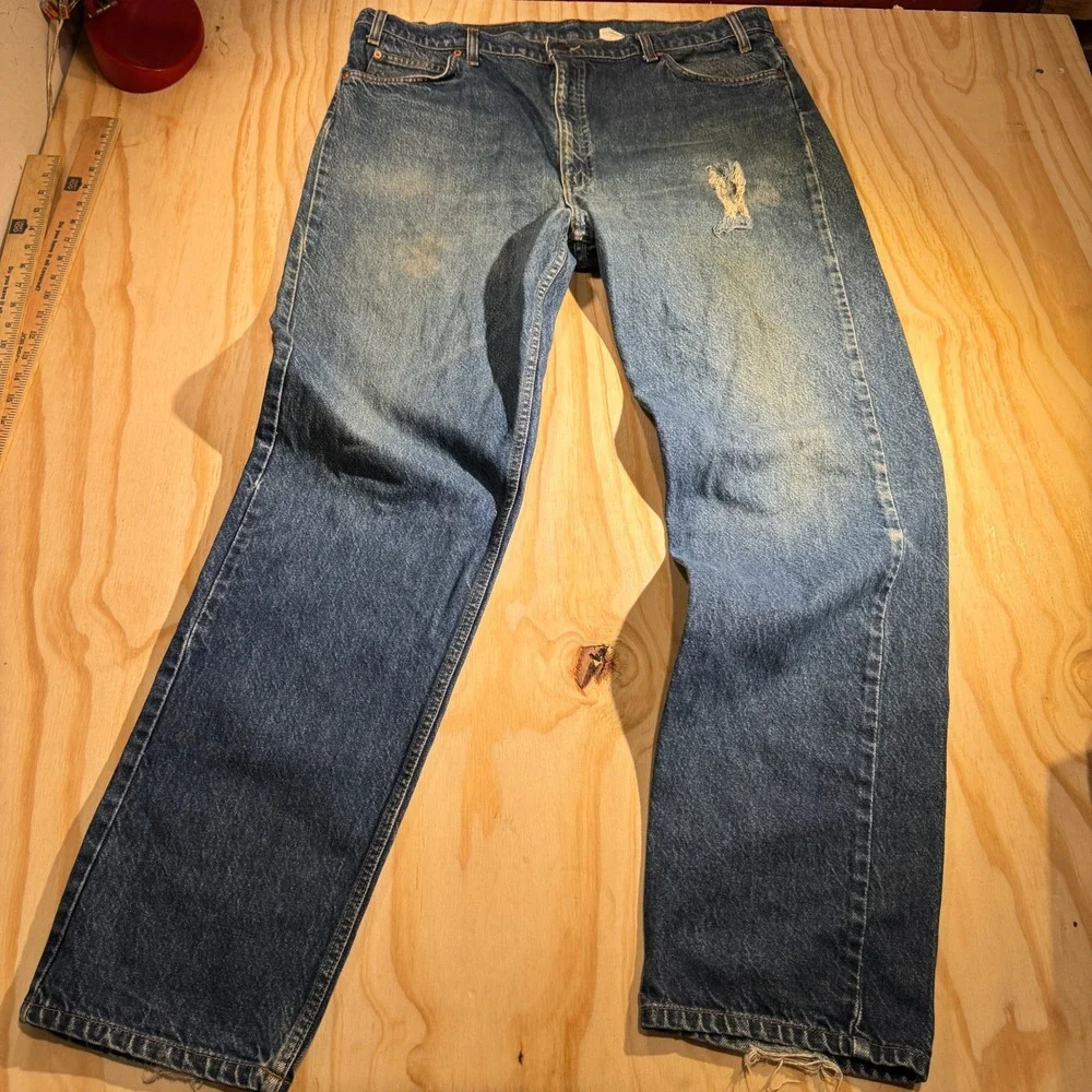 Levi's Men's 505 Regular Fit Straight Leg Orange Tab Medium Wash Jeans 42